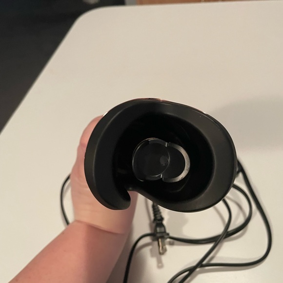 COPY - CHI auto curling iron. - Picture 2 of 2